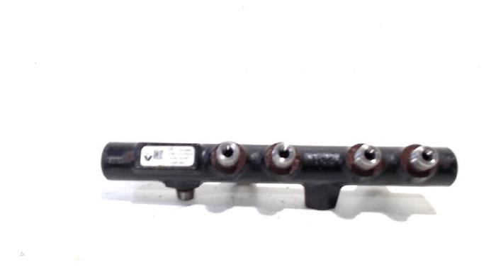 Gebrauchte Einspritzdüse (Einspritzer) Renault Kangoo Preis € 12,00 Margenregelung angeboten von Van der Ven Autorecycling B.V.