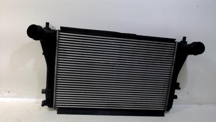 Used Intercooler Volkswagen Passat Price € 15,00 Margin scheme offered by Van der Ven Autorecycling B.V.