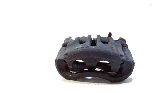 Gebrauchte Bremszange links vorne Renault Master Preis € 18,00 Margenregelung angeboten von Van der Ven Autorecycling B.V.