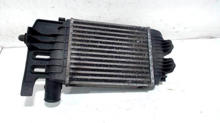 Usados Intercooler Toyota Yaris Precio € 15,00 Norma de margen ofrecido por Van der Ven Autorecycling B.V.
