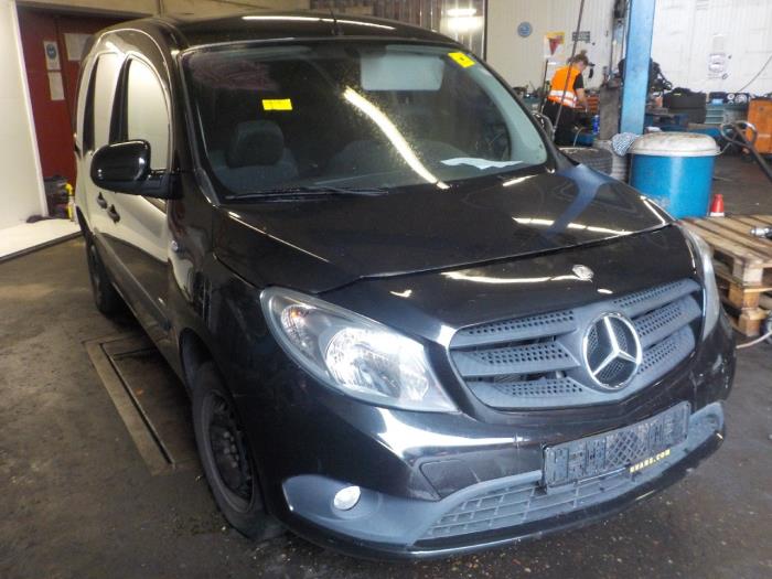 Intercooler d'un Mercedes Citan 2013