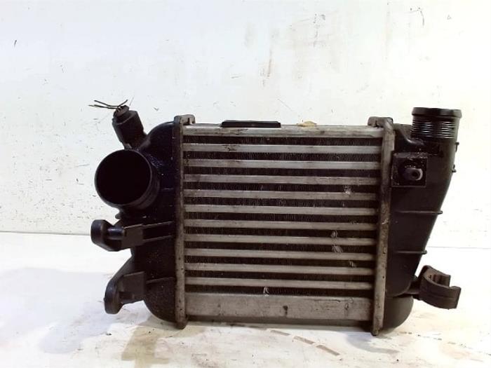 Usados Intercooler Audi A4 Precio € 33,00 Norma de margen ofrecido por Van der Ven Autorecycling B.V.
