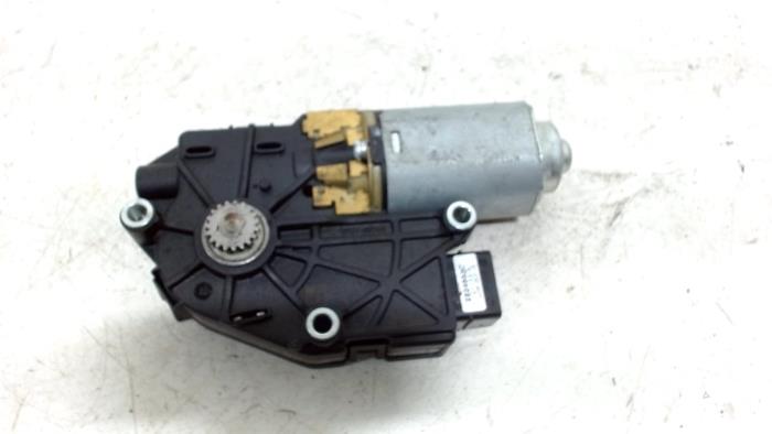 Sunroof motor