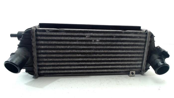 Usados Intercooler Hyundai IX35 Precio € 50,00 Norma de margen ofrecido por Van der Ven Autorecycling B.V.