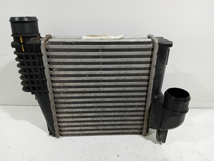 Usagé Intercooler Peugeot 308 Prix € 30,00 Règlement à la marge proposé par Van der Ven Autorecycling B.V.