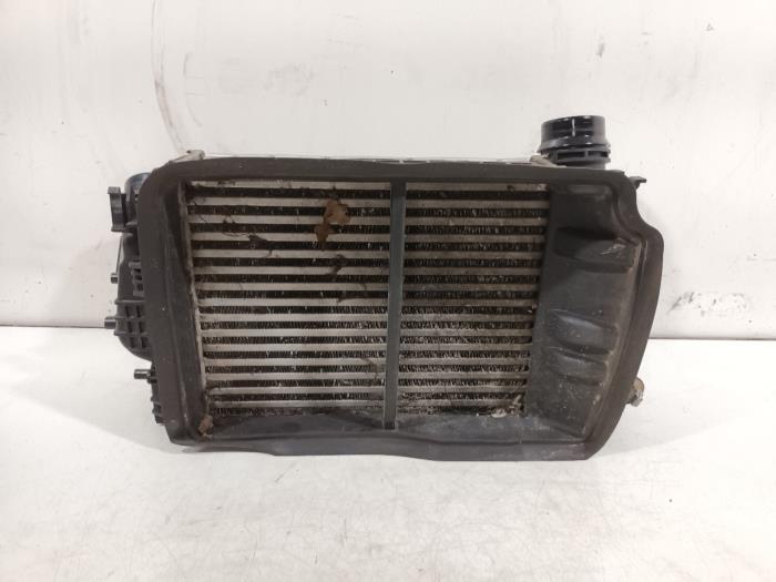 Usagé Intercooler Renault Talisman Prix € 35,00 Règlement à la marge proposé par Van der Ven Autorecycling B.V.