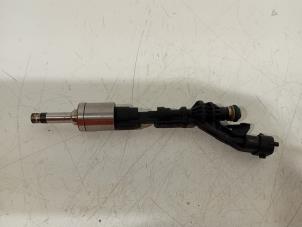 Usados Inyector (inyección de gasolina) Volvo V60 Precio € 40,00 Norma de margen ofrecido por Van der Ven Autorecycling B.V.