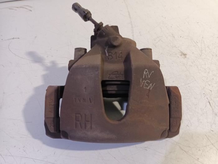 Gebrauchte Bremszange rechts vorne Ford Focus Preis € 15,00 Margenregelung angeboten von Van der Ven Autorecycling B.V.