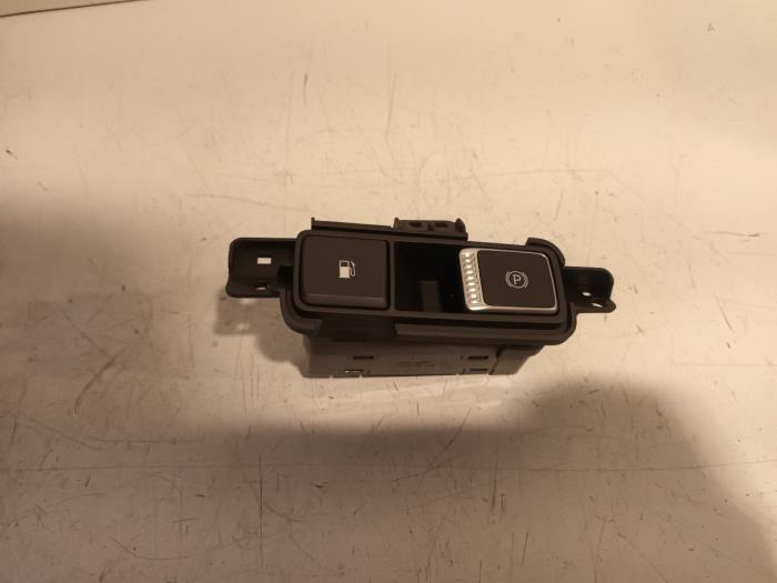 Gebrauchte Handbremse Schalter Hyundai Grand Santa Fe Preis € 85,00 Margenregelung angeboten von Van der Ven Autorecycling B.V.