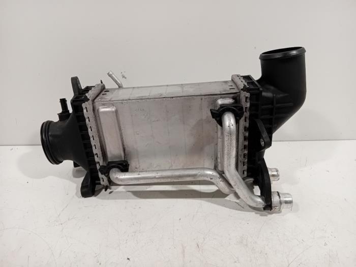 Usados Intercooler Mercedes C-Klasse Precio € 85,00 Norma de margen ofrecido por Van der Ven Autorecycling B.V.