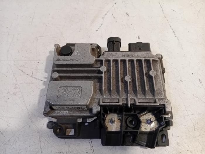 Used Start/Stop computer Citroen C4 Cactus Price € 60,00 Margin scheme offered by Van der Ven Autorecycling B.V.