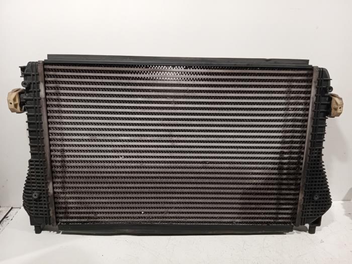 Usados Intercooler Volkswagen Jetta Precio € 75,00 Norma de margen ofrecido por Van der Ven Autorecycling B.V.
