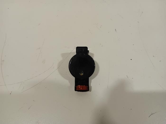 Begagnade Regnsensor Mercedes Vito Pris € 50,00 Marginaltabell erbjuds av Van der Ven Autorecycling B.V.