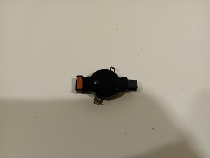Begagnade Regnsensor BMW 4-Serie Pris € 21,00 Marginaltabell erbjuds av Van der Ven Autorecycling B.V.