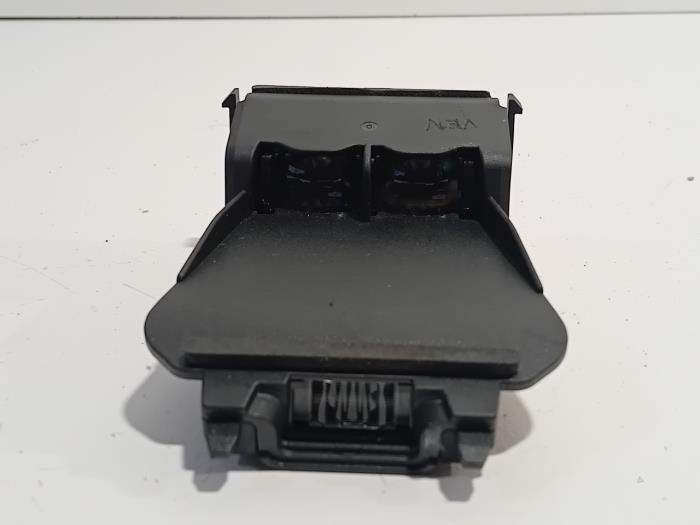 Begagnade Farthållarsensor Mazda CX-5 Pris € 45,00 Marginaltabell erbjuds av Van der Ven Autorecycling B.V.