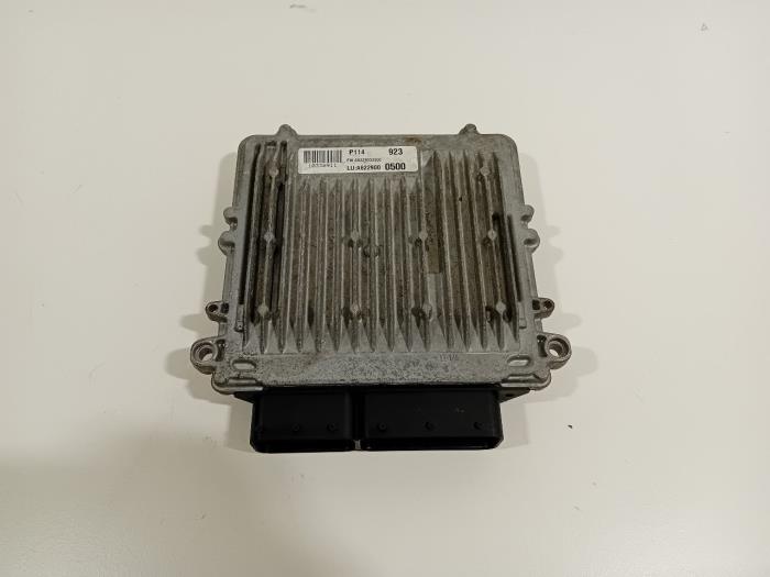 Used Engine management computer Mercedes Vito Price € 483,00 Margin scheme offered by Van der Ven Autorecycling B.V.