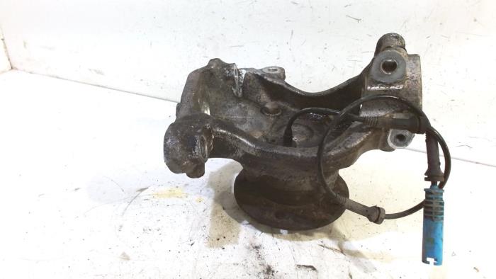 Begagnade Framhjulsnav BMW 5-Serie Pris € 20,00 Marginaltabell erbjuds av Van der Ven Autorecycling B.V.