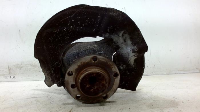 Begagnade Framhjulsnav BMW 5-Serie Pris € 20,00 Marginaltabell erbjuds av Van der Ven Autorecycling B.V.