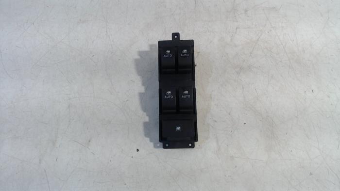 Usados Interruptor de ventanilla eléctrica Opel Antara Precio € 20,00 Norma de margen ofrecido por Van der Ven Autorecycling B.V.