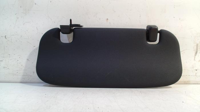 Begagnade Solskydd Mini ONE Pris € 20,00 Marginaltabell erbjuds av Van der Ven Autorecycling B.V.