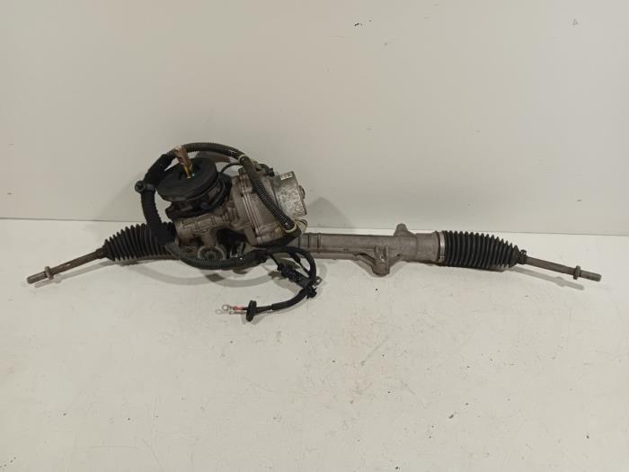 Usagé Pompe de direction Peugeot 208 Prix € 160,00 Règlement à la marge proposé par Van der Ven Autorecycling B.V.