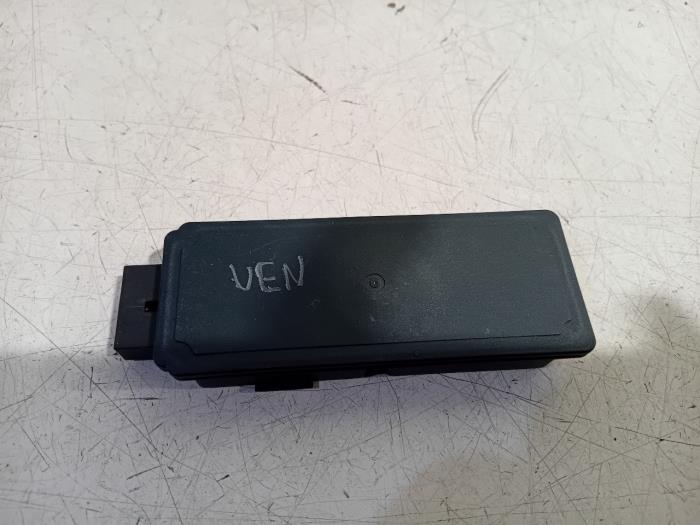 Gebrauchte Radio Modul BMW IX Preis € 85,00 Margenregelung angeboten von Van der Ven Autorecycling B.V.