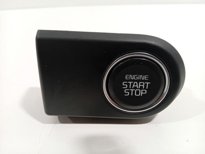 Usagé Commande start/stop Kia XCeed Prix € 26,00 Règlement à la marge proposé par Van der Ven Autorecycling B.V.