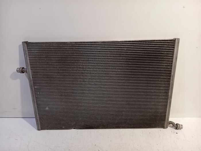 Begagnade AC-radiator Mercedes C-Klasse Pris € 150,00 Marginaltabell erbjuds av Van der Ven Autorecycling B.V.