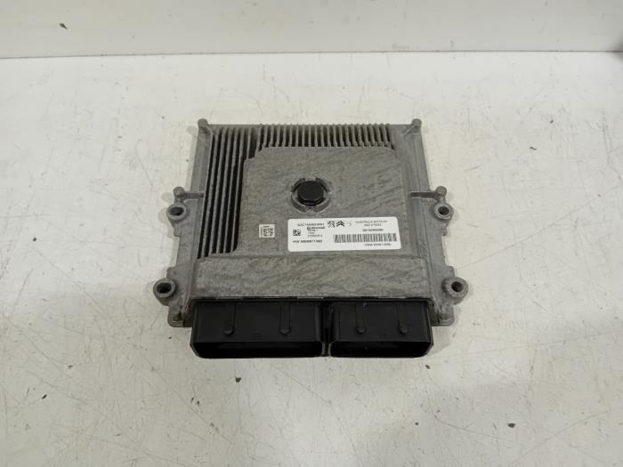 Used Engine management computer Opel Crossland X Price € 215,00 Margin scheme offered by Van der Ven Autorecycling B.V.