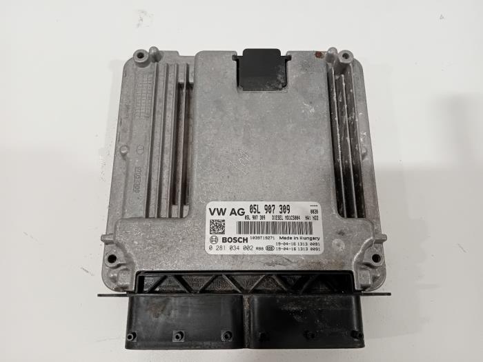 Used Engine management computer Audi Q5 Price € 643,00 Margin scheme offered by Van der Ven Autorecycling B.V.