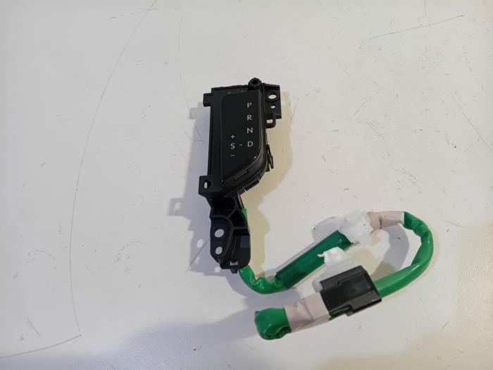Usados Interruptor Lexus ES Precio € 41,00 Norma de margen ofrecido por Van der Ven Autorecycling B.V.
