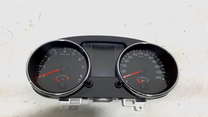 Używane Tablica rozdzielcza Nissan Qashqai Cena € 54,00 Procedura marży oferowane przez Van der Ven Autorecycling B.V.