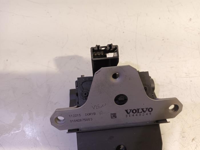 Tailgate lock mechanism Volvo V40 - 31440245