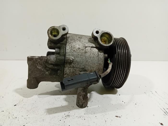 Usagé Compresseur de clim Peugeot 108 Prix € 52,00 Règlement à la marge proposé par Van der Ven Autorecycling B.V.