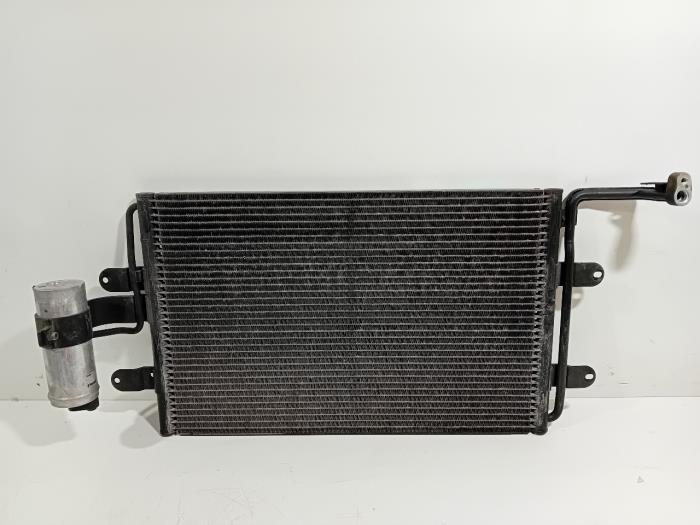 Begagnade AC-radiator Audi TT Pris € 26,00 Marginaltabell erbjuds av Van der Ven Autorecycling B.V.