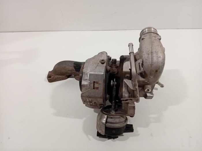 Usagé Turbo Skoda Superb Prix € 249,99 Règlement à la marge proposé par Van der Ven Autorecycling B.V.