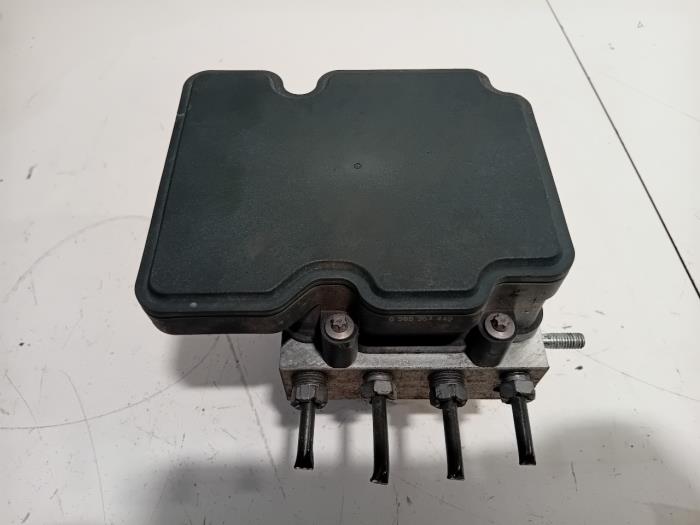 Usagé Pompe ABS Ford Transit Custom Prix € 195,00 Règlement à la marge proposé par Van der Ven Autorecycling B.V.
