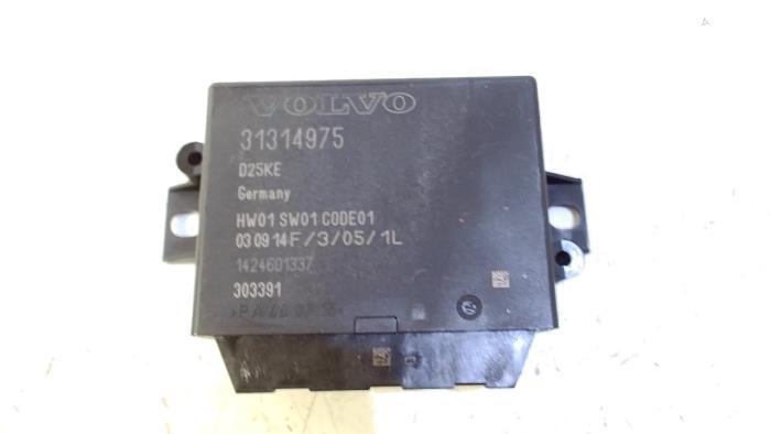 Begagnade PDC-modul Volvo V40 Pris € 12,00 Marginaltabell erbjuds av Van der Ven Autorecycling B.V.