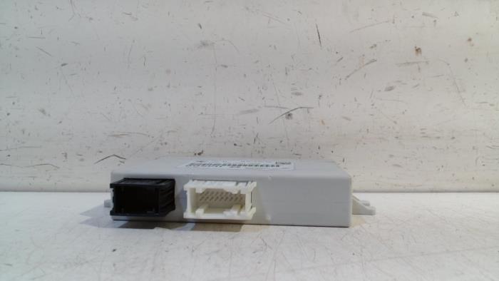 Usagé Module PDC Mini ONE Prix € 50,00 Règlement à la marge proposé par Van der Ven Autorecycling B.V.