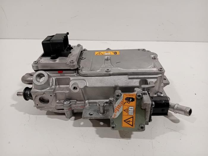 Używane Przetwornica Volvo V60 Cena € 74,95 Procedura marży oferowane przez Van der Ven Autorecycling B.V.