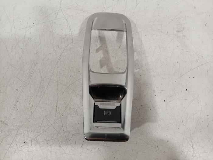 Gebrauchte Handbremse Schalter Peugeot 3008 Preis € 17,00 Margenregelung angeboten von Van der Ven Autorecycling B.V.