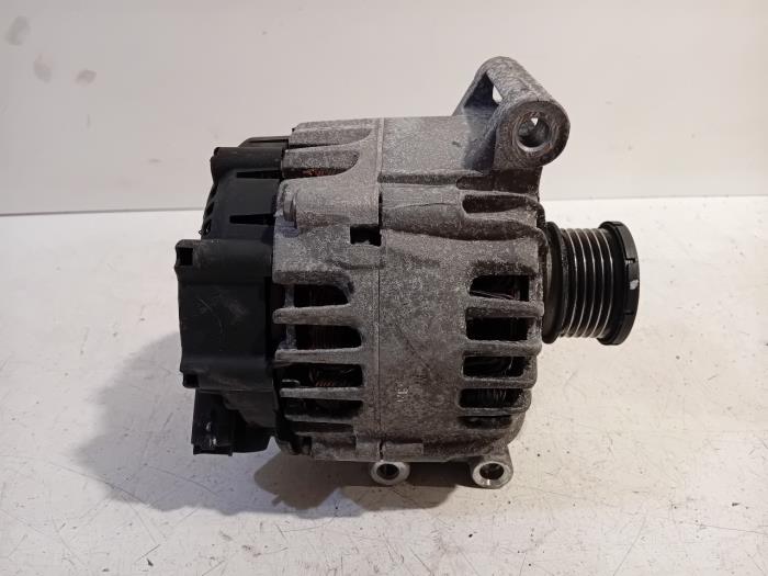 Begagnade Dynamo Peugeot 3008 Pris € 138,00 Marginaltabell erbjuds av Van der Ven Autorecycling B.V.