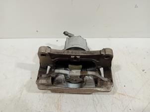 Used Front brake calliper, left Volkswagen Golf Price € 125,00 Margin scheme offered by Van der Ven Autorecycling B.V.