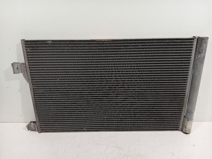 Begagnade AC-radiator Jaguar XE Pris € 187,00 Marginaltabell erbjuds av Van der Ven Autorecycling B.V.