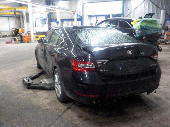EGR Modul van een Skoda Superb 2016