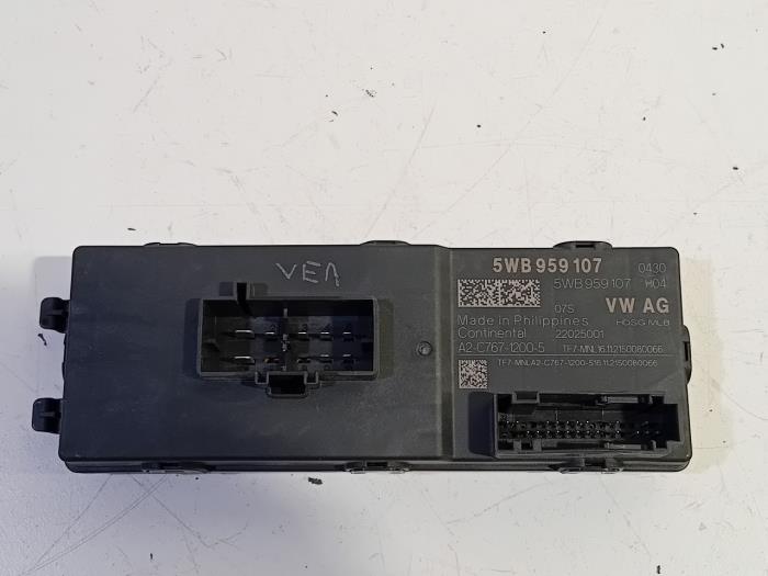Usagé Ordinateur divers Audi RS3 Prix € 99,00 Règlement à la marge proposé par Van der Ven Autorecycling B.V.