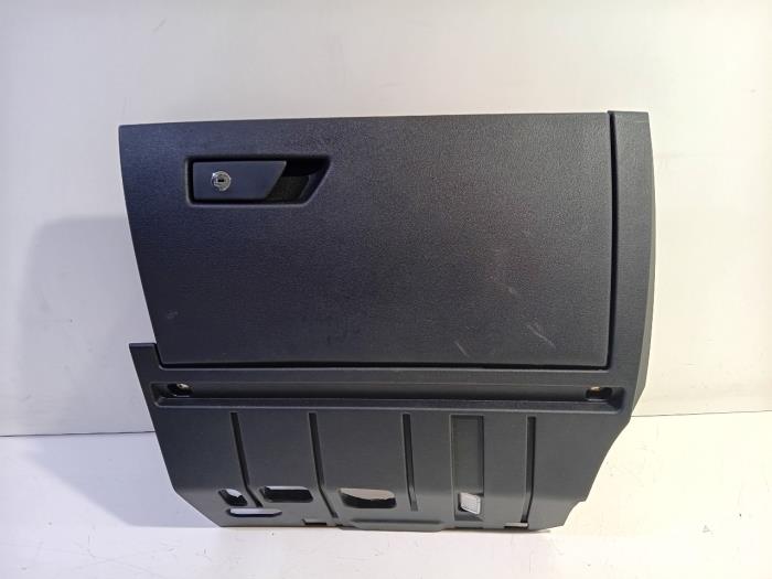 Begagnade Handskfack Audi RS3 Pris € 56,00 Marginaltabell erbjuds av Van der Ven Autorecycling B.V.