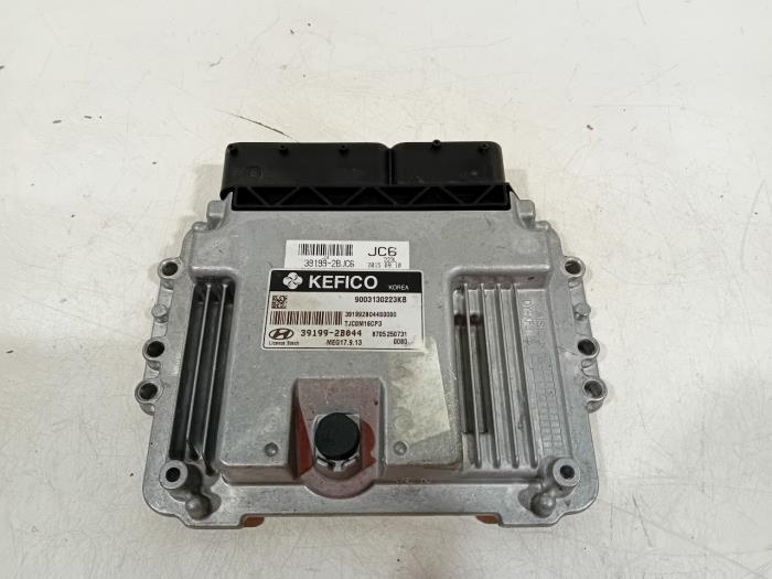 Used Engine management computer Hyundai IX20 Price € 165,00 Margin scheme offered by Van der Ven Autorecycling B.V.