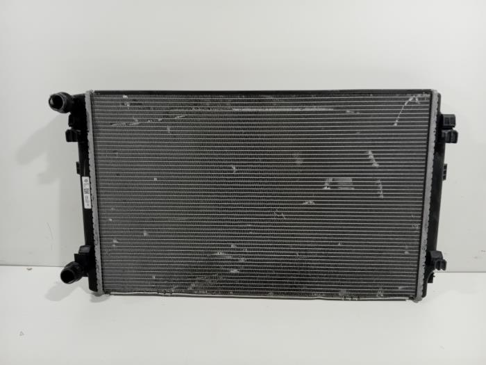 Usagé Radiateur Volkswagen E-Golf Prix € 45,00 Règlement à la marge proposé par Van der Ven Autorecycling B.V.