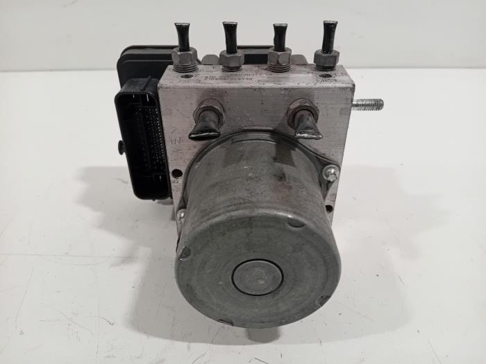 Begagnade ABS-pump Ford Transit Pris € 198,00 Marginaltabell erbjuds av Van der Ven Autorecycling B.V.